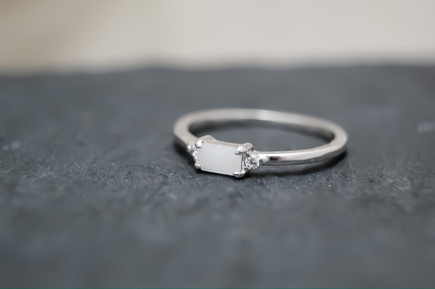 Lila Emerald Ring