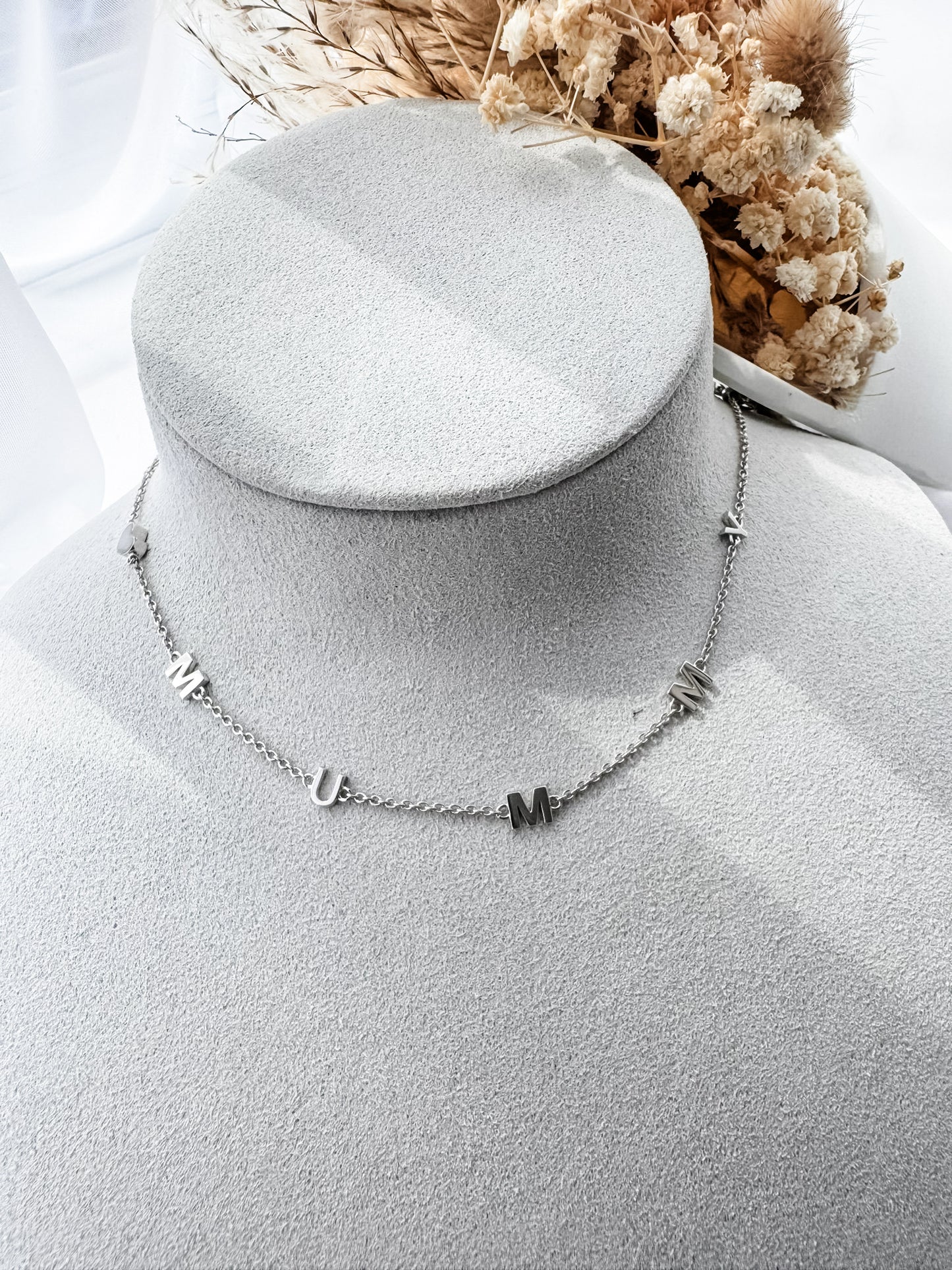 Mama Necklace