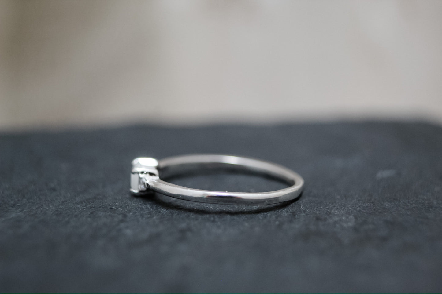 Lila Emerald Ring